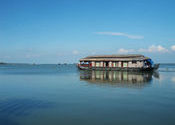 Alleppey Backwaters by amin.  Tags: Kerala, Alappuzha, south india.