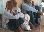 Relaxing in Porbandar by Lou Wilson.  Tags: Porbandar, Gujarat, People and Faces.