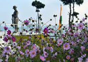 Batasia War Memorial - Darjeeling by Sriram Iyer.  Tags: West Bengal, Darjeeling, Batasia Loop.