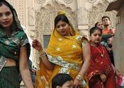 Nice girls by Claudio Carli.  Tags: Uttar Pradesh, Agra.