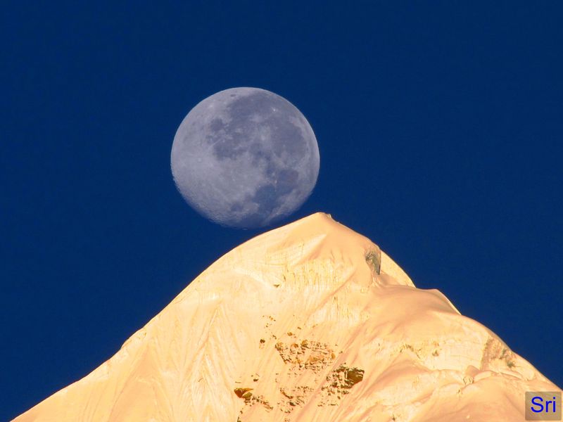 Moonset on Neelkanth Moonset on Neelkanth