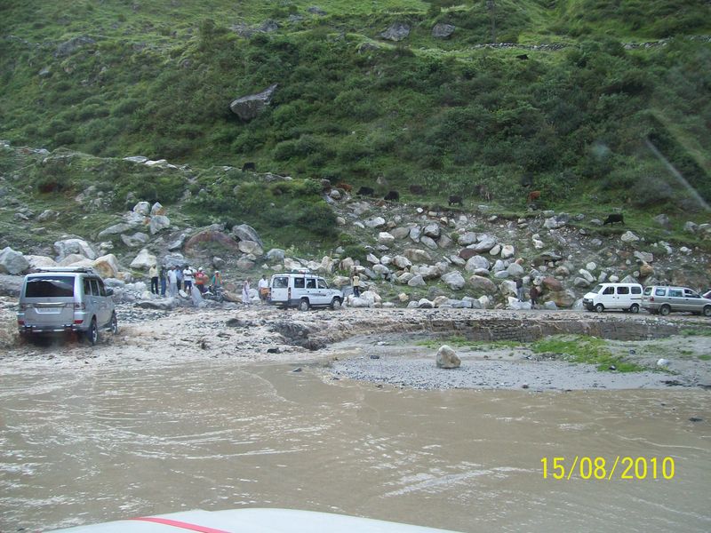  - badrinath-road--which-washed-away-due-to-heavy-rain--cloud-busting-