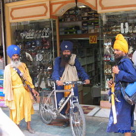 Sikhs: Sikhs