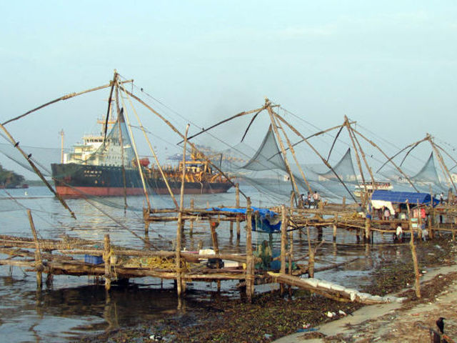 Chinese fishing nets: Fort Kochin Chinese fishing nets: Fort Kochin