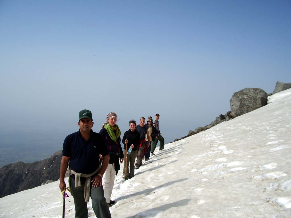 Latest trekking photo's of Dhauladhar Range Mcleodganj India Travel