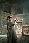 i-can-t-skip-the-taj-can-i-tomb-with-mullah-col.jpg