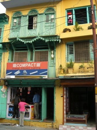 facade1.jpg