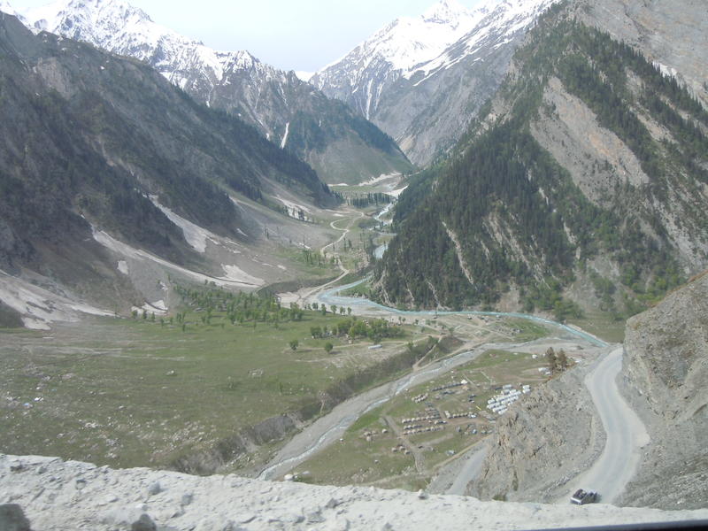 Kashmir Train ride May 29 2010 129.jpg