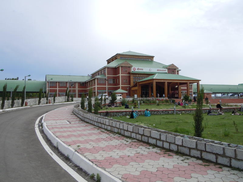 Kashmir Train ride May 29 2010 060.jpg