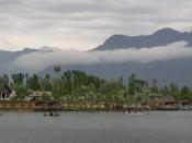 kashmir-indian-tourists-must-dos_-a-travellogue-dal-lake.jpg