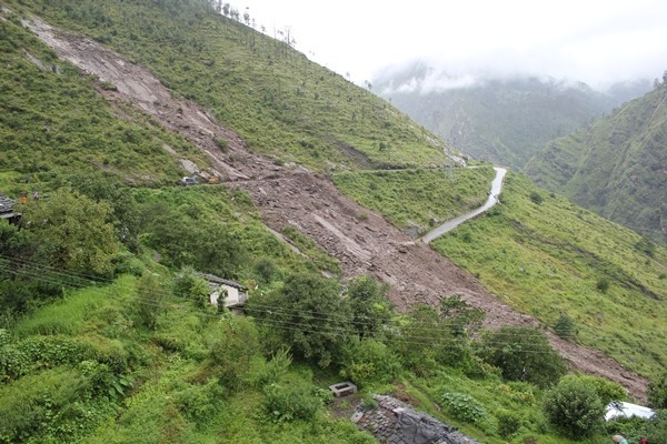 Joshimath_road.jpg