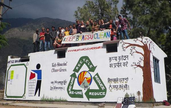 WALL-MURAL-GROUP-PHOTO resize.jpg