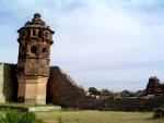 hampi-everything-you-want-to-know-watchtower-at-zenana-encl.jpg