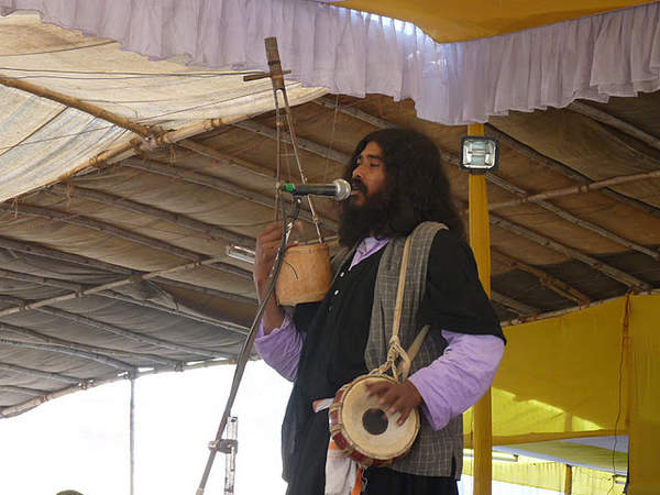 Fakir singer.jpg