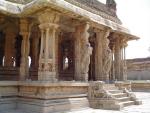 hampi-everything-you-want-to-know-vittala-temple-inside-.jpg