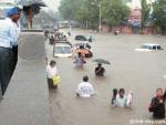 any-monsoon-pictures-of-bandra-khar-juhu-mumbai-12.jpg