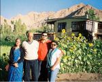 manali-leh-mega-post-full-family.jpg