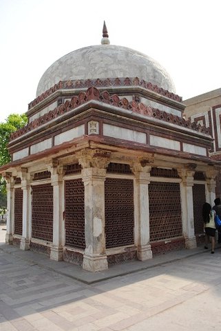 qm alai darwaza.jpg