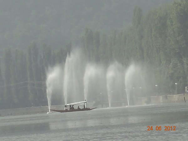 DAL LAKE.jpg