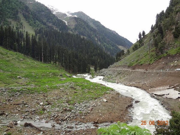 NEAR CHANDANWARI.jpg