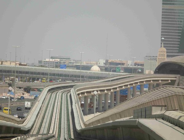 Dubai metro.jpg