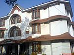 favourite-places-to-stay-in-himachal-hill-top-swarghat.jpg