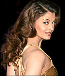 aishwarya-rai-to-play-sonia-gandhi-02ash.jpg
