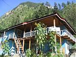 living-in-a-quiet-town-near-manali-india-05-213.jpg