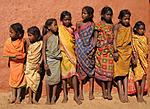 how-to-find-offbeat-places-girls-at-the-wall-red..jpg