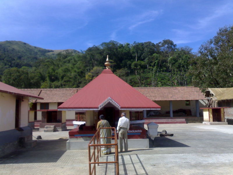 Temple_at_Iruppu_Falls.jpg