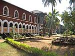 Sawantwadi-palace-and-grounds-sawantwadi.jpg