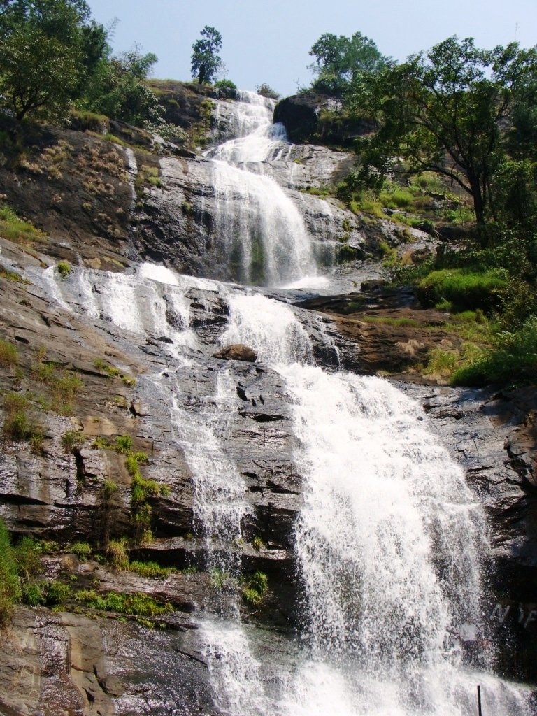 Sengupathi Falls