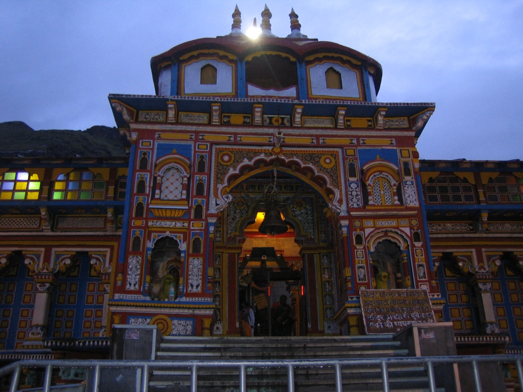 India Travel Pictures Badrinath Temple 6