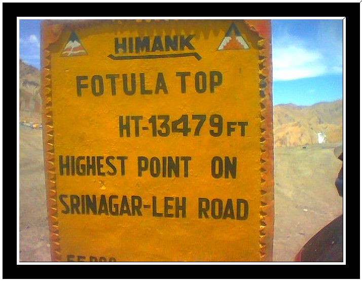 fotula-top--highest-point-on-srinagar--leh-route--13479-ft-from-msl.jpg