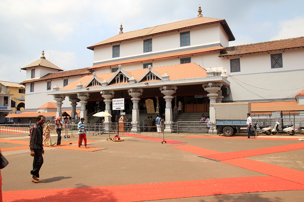 India Travel | Pictures: Manjunatha swamy temple dharmasthala