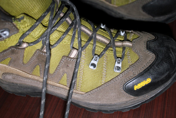 Trekking shoes / Alpine trekking shoes in India - Page 74 - India ...